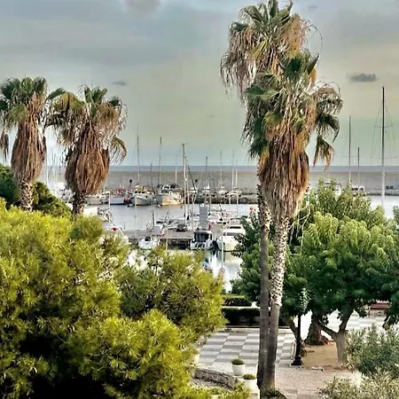Seahomes Vacations - Nautic Maritime Apartament *